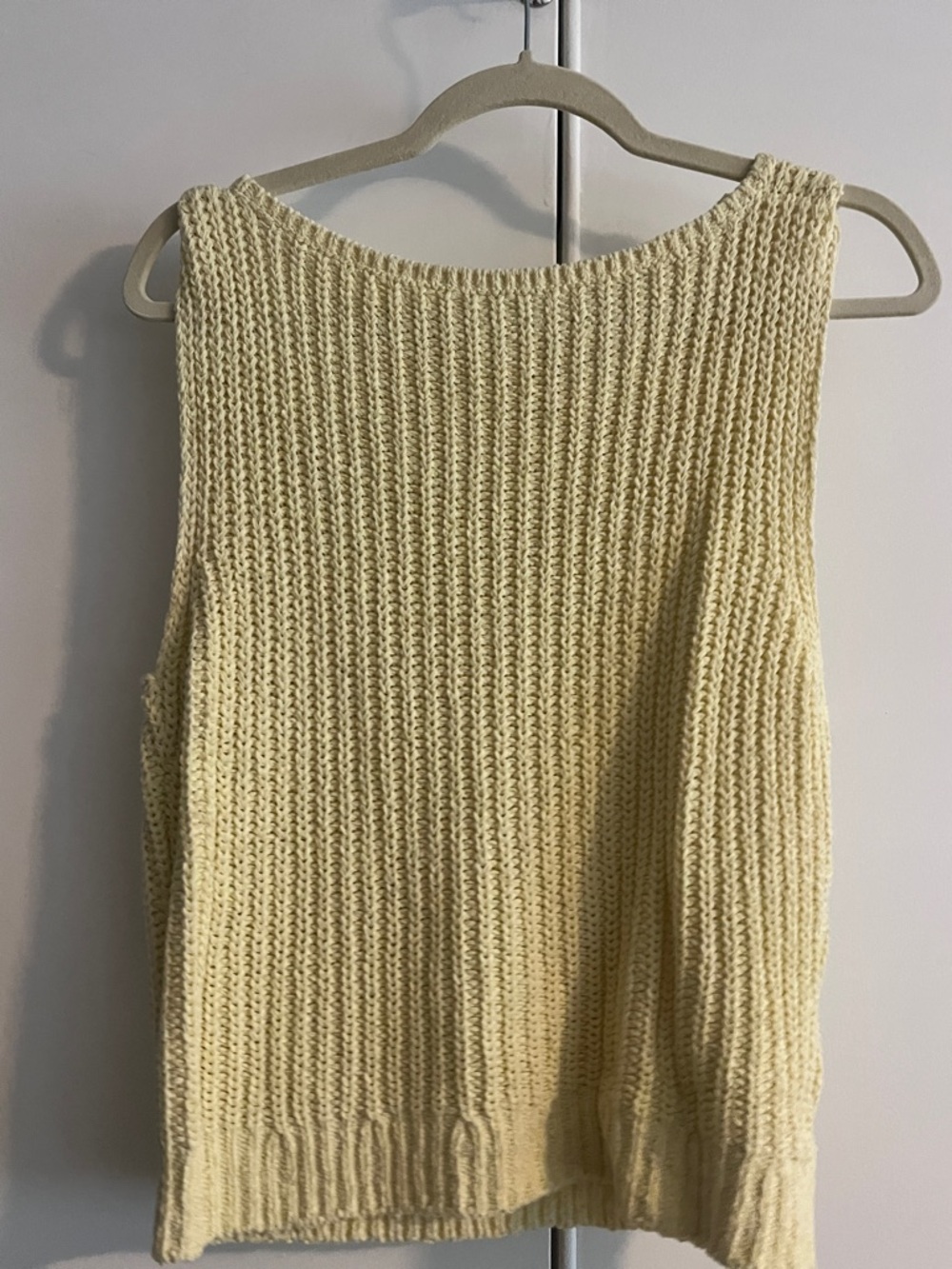 Abercrombie & Fitch Pale Yellow Knit Crewneck Sweater Tank